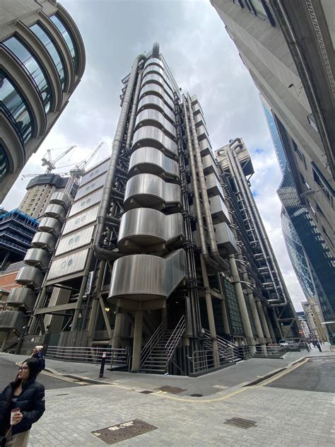 Lloyd’s building by Richard Rogers & Partners. London UK : r ...