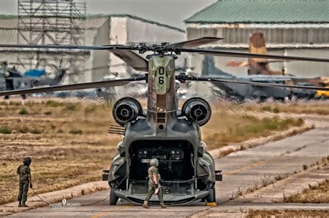 Boeing CH-47 Chinook: Photos, History, Specification