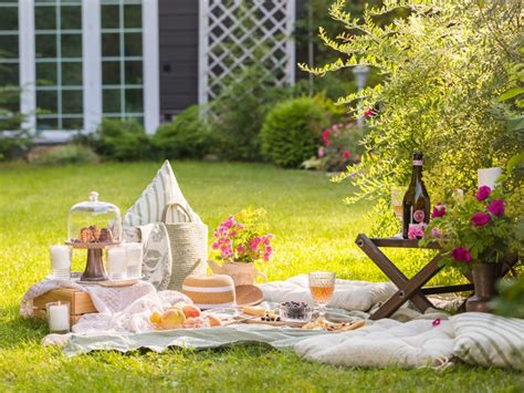 Create The Perfect Garden For A Summer Picnic