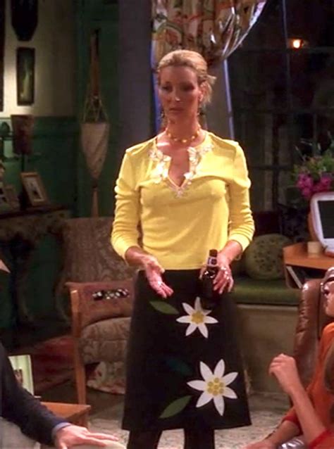 656 Outfits Phoebe Buffay Wore On 'Friends' | Fashion Paradoxes ...