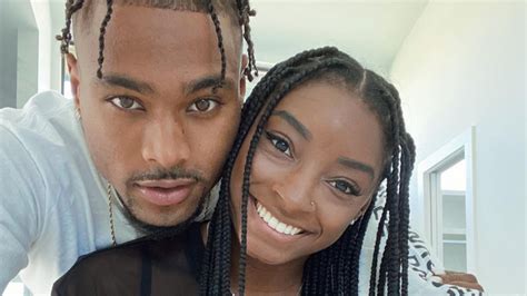 Simone Biles Wears Extra-Long Braids to Go Instagram Official With ...