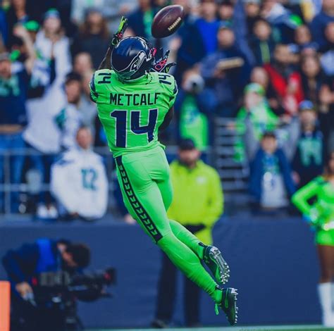 DK Metcalf | Seahawks football, Nfl football wallpaper, Seahawks players