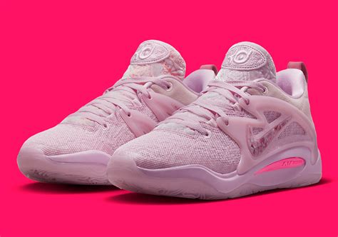 Nike KD 15 "Aunt Pearl" DQ3851-600 | SneakerNews.com