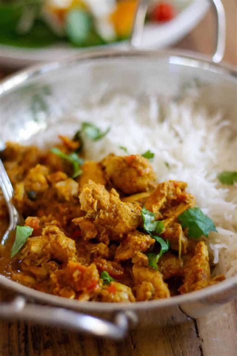 Spicy Indian Chicken Curry Slow Cooker Recipe - Explore Cook Eat