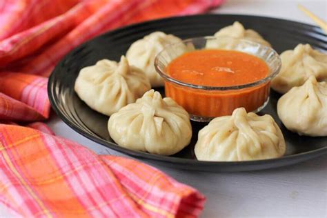 This New Eatery Is All Set To Make 10,000 Momos Every Day To Become ...