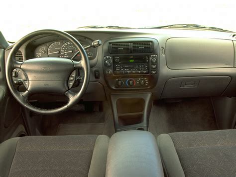 2000 Ford Explorer - Specs, Prices, MPG, Reviews & Photos | Cars.com