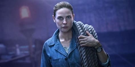 'Silo' Review: Rebecca Ferguson Leads an Intriguing Dystopian Series