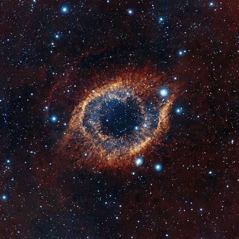 Helix Nebula Gleams Like a Golden Eye in New Photo | Space