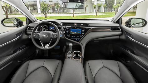 Toyota Camry Interior Layout & Technology | Top Gear