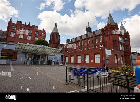 Birmingham childrens hospital UK Stock Photo - Alamy