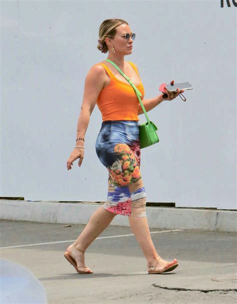 Celebrities Wearing Pencil Skirts: 15 Best Outfits Ideas To wear Them ...