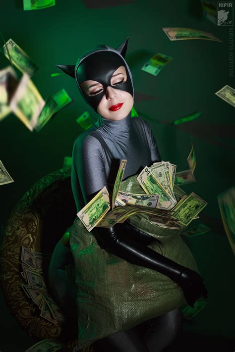 Cool Cosplay – Catwoman from Batman: The Animated Series | Live for Films