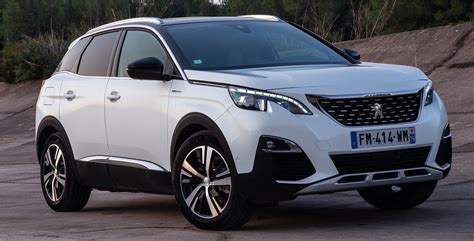 Peugeot 3008 Hybrid4: with front or all-wheel drive | Electric Hunter