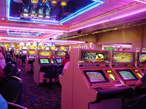 Las Vegas, Nevada - The Flamingo Casino Slots from Bugsy's bar | Vegas ...