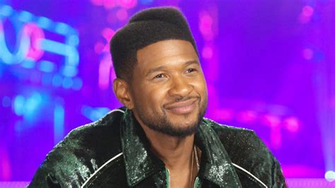 Usher Sweetly Serenades Issa Rae During His Las Vegas Residency Concert ...