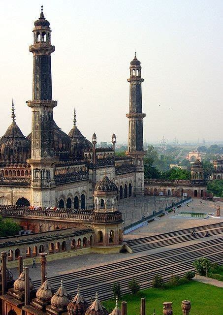 BADA IMAMBARA LUCKNOW | Islamic architecture, Beautiful mosques, Mosque ...