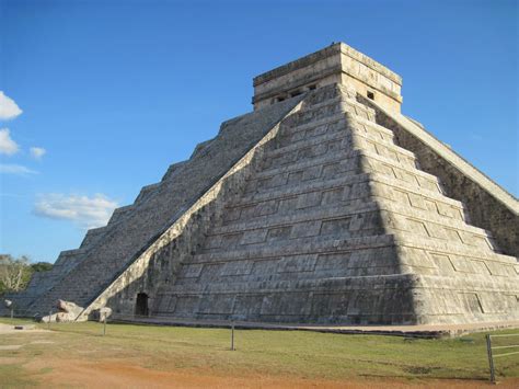 El Castillo | Kukulkan Pyramid | Chichen Itza