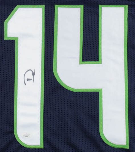 DK Metcalf Signed Jersey (JSA COA) | Pristine Auction