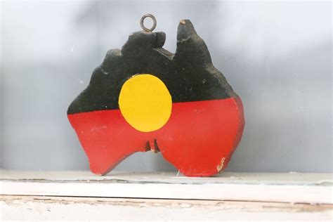 Aboriginal flag set to fly permanently on Sydney Harbour Bridge | The Star