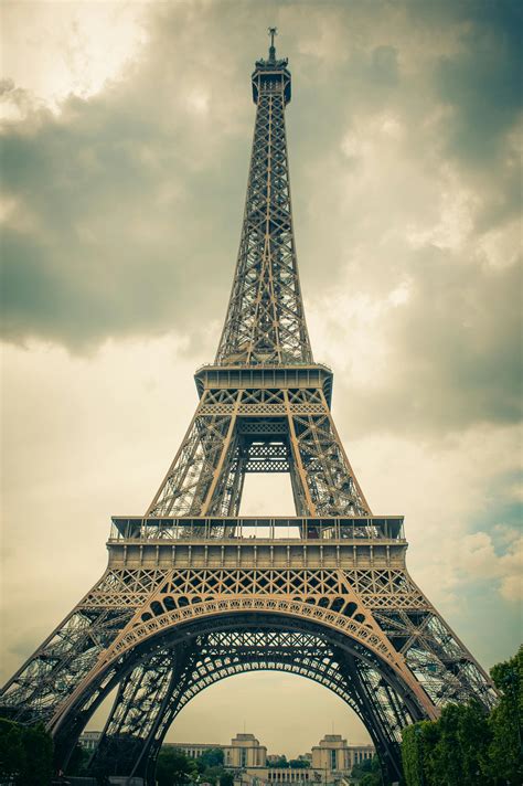 Eiffel Tower France / Eiffel Tower - Paris (France) - World for Travel ...