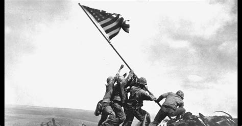 Ira Hayes and the History Behind the Famous Iwo Jima Flag-Raising Photo ...