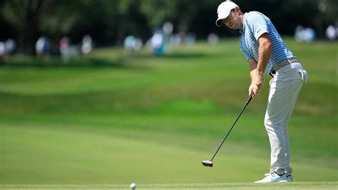 Rory McIlroy explains why he switched back to his old putter at BMW