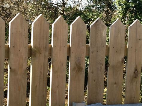 5 Pack 4FT High Pointed Top Pickets 6" Wide Wood Garden Fence Picket Pales