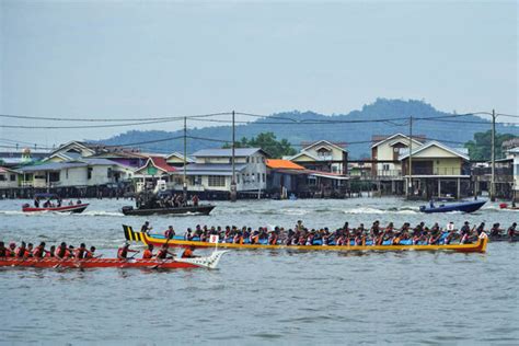 Kampong Ayer - Brunei Tourism