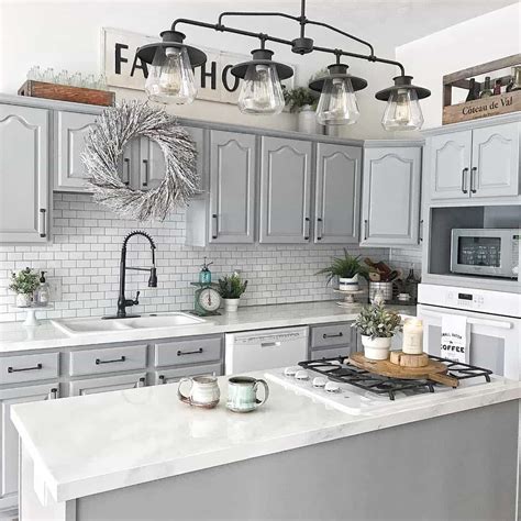 Modern Farmhouse Kitchen Gray Cabinets | www.resnooze.com