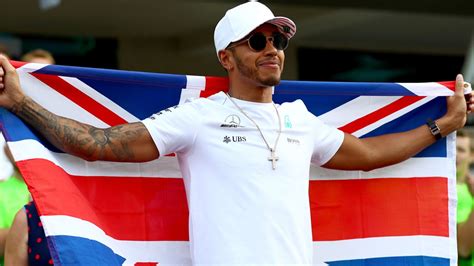 Lewis Hamilton wins fourth Formula 1 world championship title | F1 News