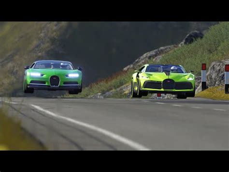 Bugatti Chiron vs Bugatti Divo at Highlandsi - YouTube