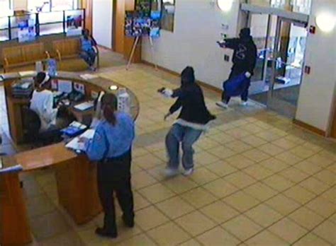 Chicago bank releases video of robbery