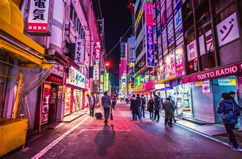 Roppongi Bars | Tokyo Essentials