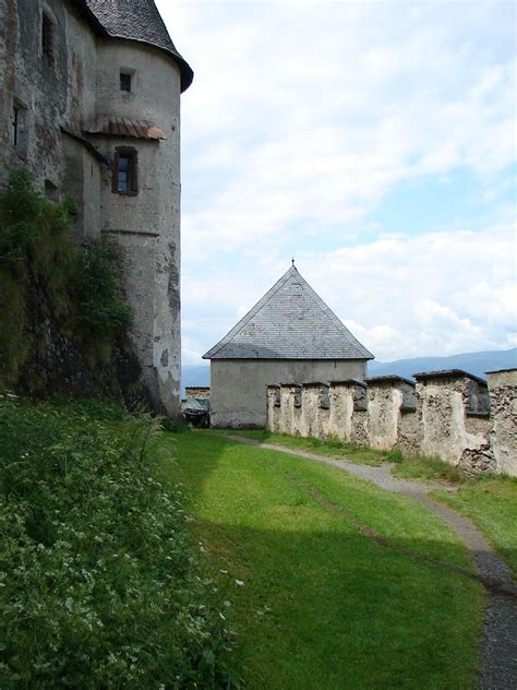 Hochosterwitz Castle | Hochosterwitz Castle (also known as B… | Flickr