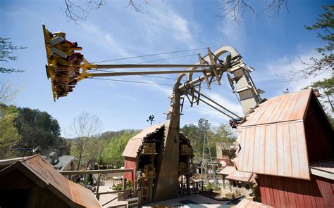 Dollywood's Two New Rides and 2018 'Season of Showstoppers' | Travel ...