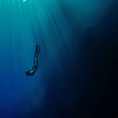 Pin by Mr. Nobody on Freediving | Underwater photography, Deep blue sea ...