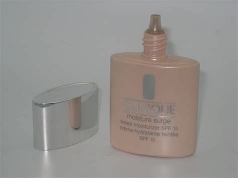 Clinique Moisture Surge Tinted Moisturizer SPF 15 Review, Swatches ...