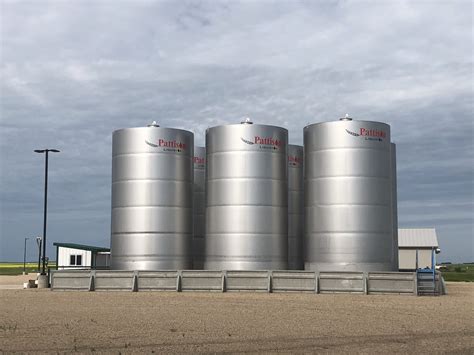 Stainless Steel Tanks - Pattison Liquid Systems