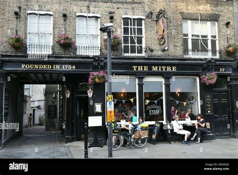 The Mitre, a traditional pub in Cambridge, England Stock Photo - Alamy