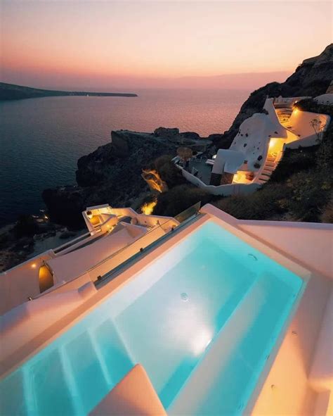 Travel 🌍🛫 on Twitter | Beautiful hotels, Pool, Greece photos