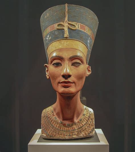 The bust of Nefertiti or the funerary mask of Tutankhamun. Which is the ...