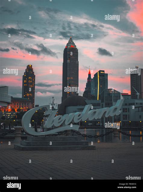 Cleveland Skyline at Sunset Stock Photo - Alamy