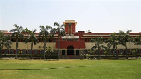 DU at 100: Hindu College spawned as an avenue for ‘English ...