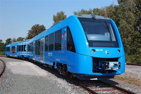 The world's first hydrogen-powered passenger train is coming to Germany ...