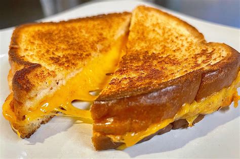 Cheddar Cheese Melt : r/melts