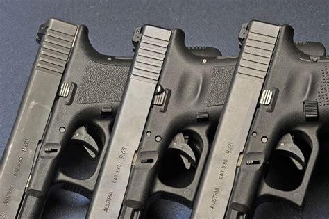 Glock pistols Gen3 VS Gen4. What is the difference between the ...