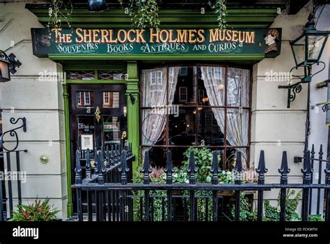 Sherlock Holmes Museum, 221B Baker Street, London, UK Stock Photo - Alamy