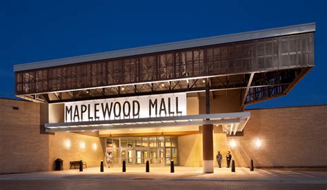 Maplewood Mall Santa 2024 - Erika Jacinta