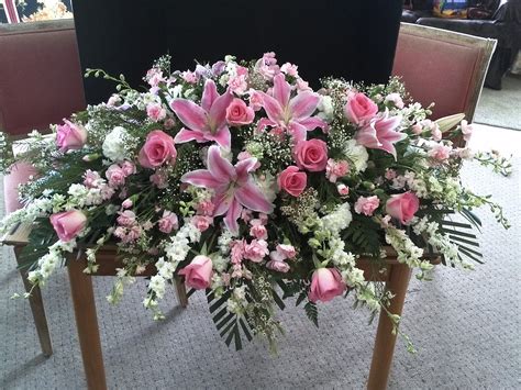 Funeral Flowers Casket Spray - Life Style By Modernstork.com