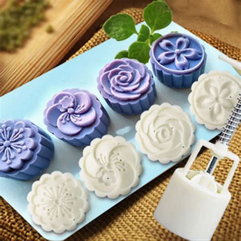 Hand Pressing Plastic Rounded Mooncake Mold Traditional Home ...